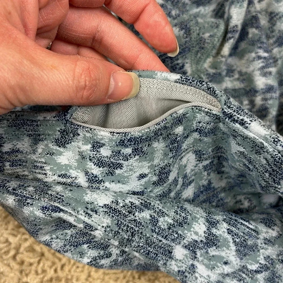 Athleta blue elevation textured 7/8 tight sz xs - Picture 8 of 8